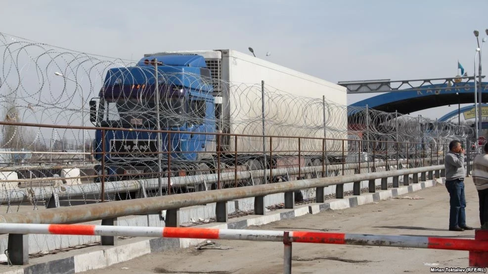 EAEU on the accumulation of trucks at the Kyrgyz-Kazakh border: Kazakhstan has strengthened border control due to illegally imported goods from Kyrgyzstan