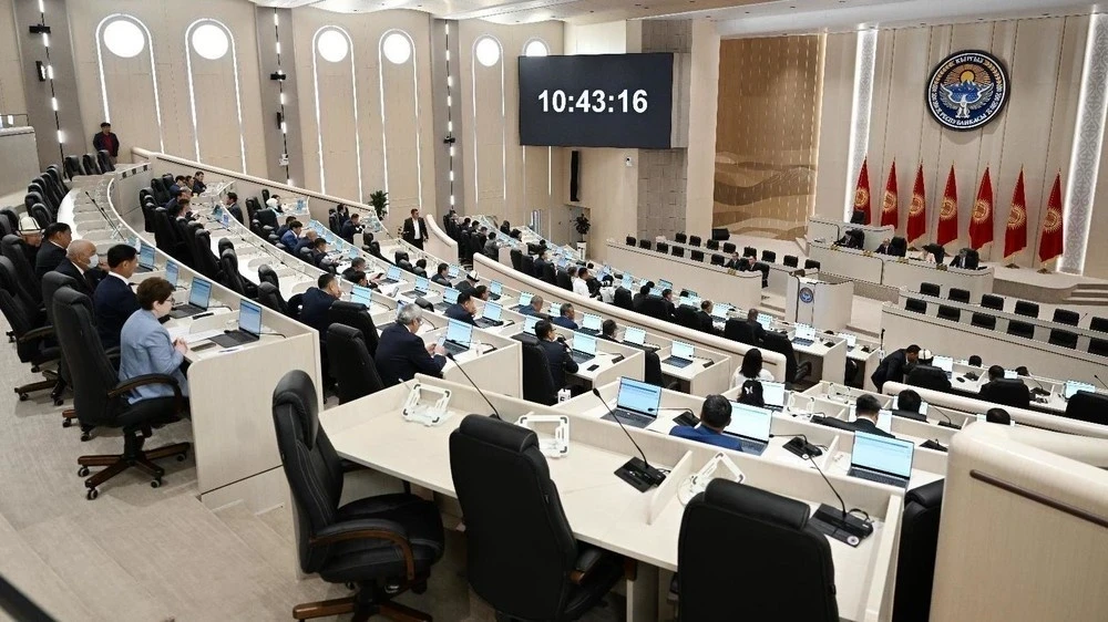 "Early" deputies remain silent about the early presidential elections