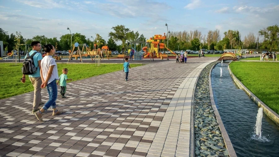 Eco-activist: The mayor's people "on camera" promise to plant a city park at the site of the Osh market, and I readily believe them