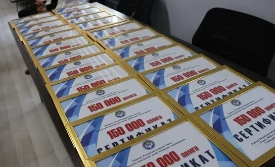 The Ministry of Labor reported how many families will participate in the social contract program.