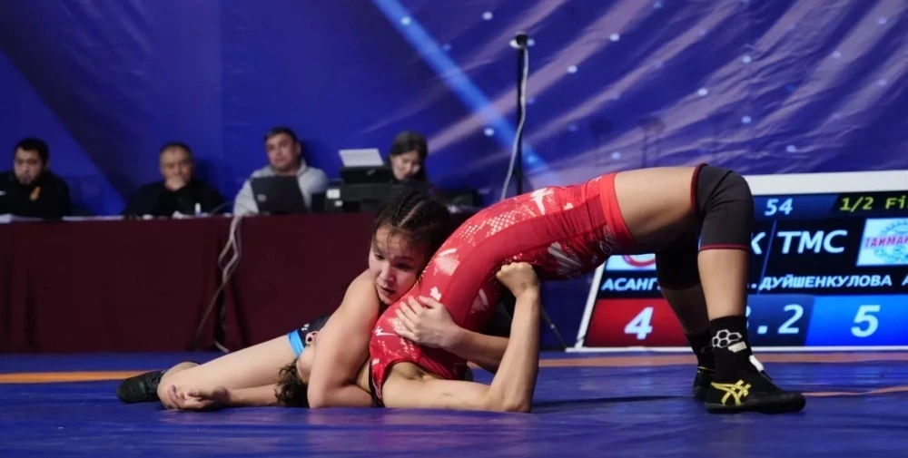 The Championship of Kyrgyzstan in Wrestling (U17) has started in Bishkek