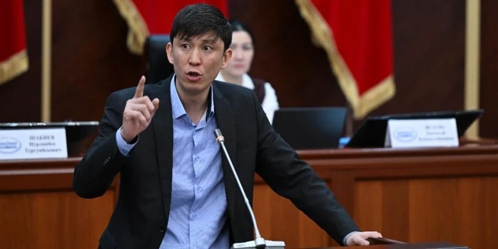 "Not in the Mood". Deputy Erulan Kokulov Was Not Ready for Questions About Traffic Rules