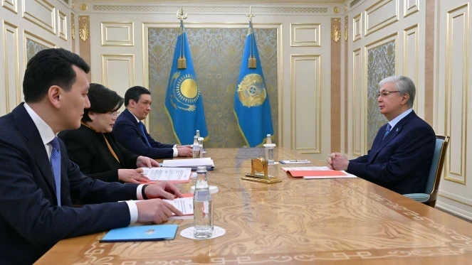 Tokayev held a meeting with the leadership of the Constitutional Commission