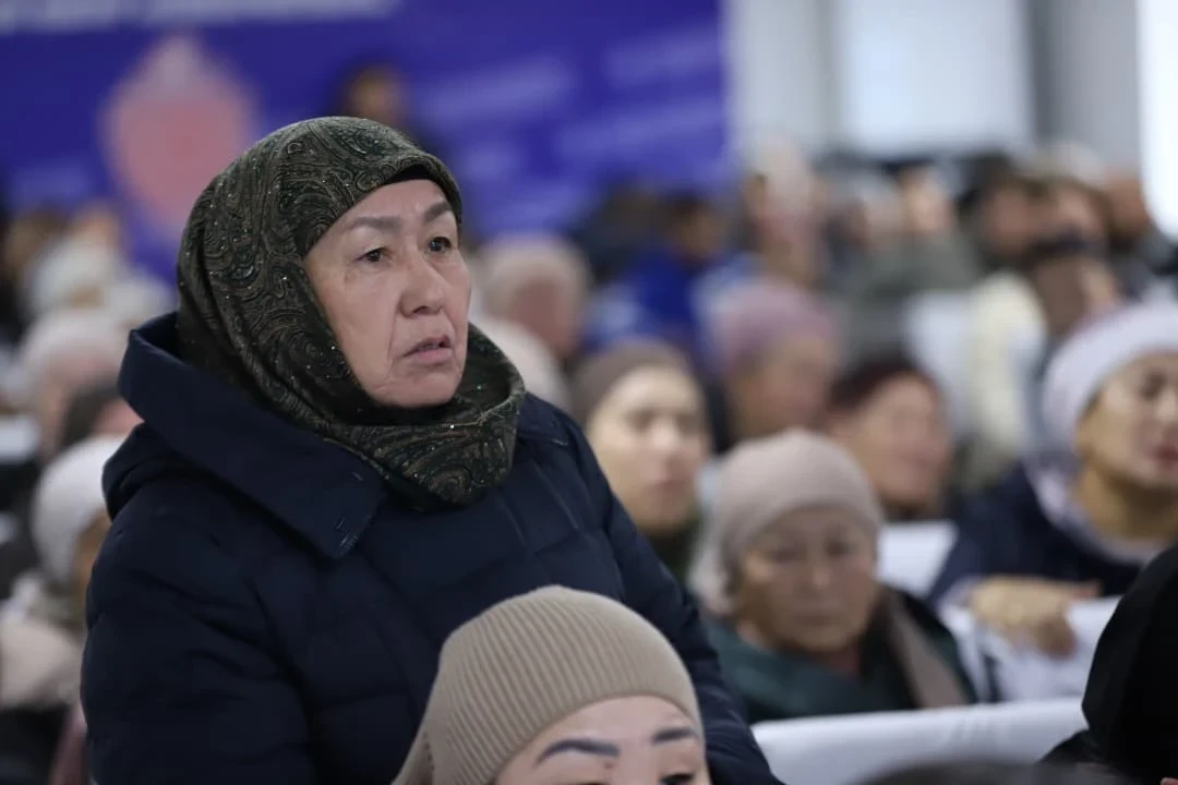 В Манасе прошла встреча с пострадавшими от стройкомпании «Дастан Курулуш»