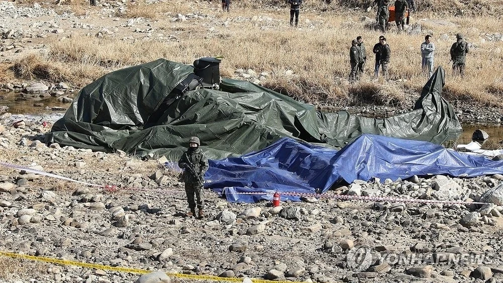 Military helicopter crashes in South Korea