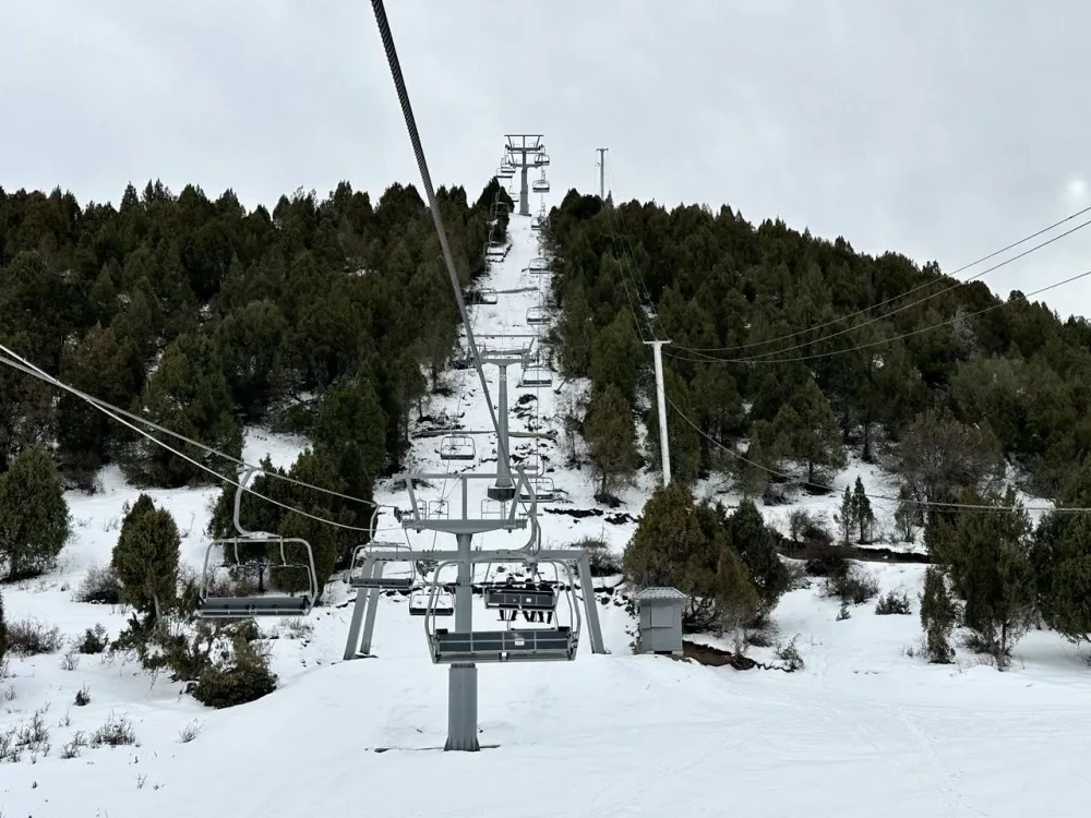 На горнолыжной базе в селе Байтик девушка сорвалась в ущелье: Милиция начала проверку