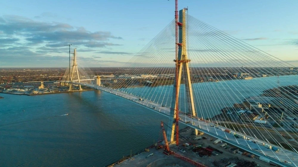 Trump threatened to block the opening of a new bridge between the USA and Canada