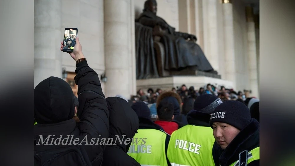 The crisis in Mongolia is an opportunity for the transformation of its system