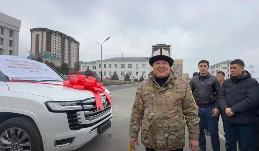 Relatives of Zhenishbek Toktorbaev gifted him a Toyota Land Cruiser 300
