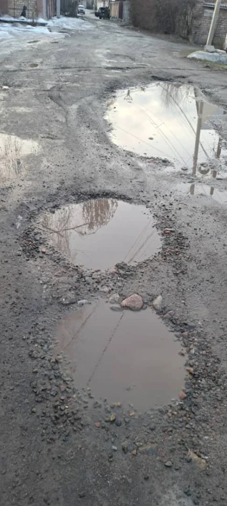 "Never Repaired". A City Resident Complains About the Condition of One of Bishkek's Streets