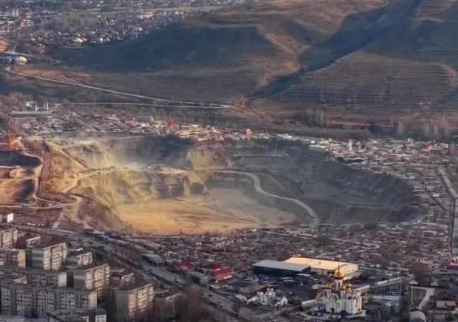 Megaproject or Catastrophe? Plans to Build Luxury Apartments at the Quarry Site in Microdistrict 12