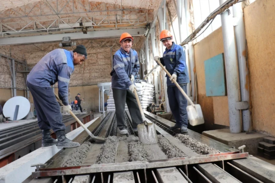 In the Issyk-Kul region, more than two thousand emergency power poles will be replaced in 2026.