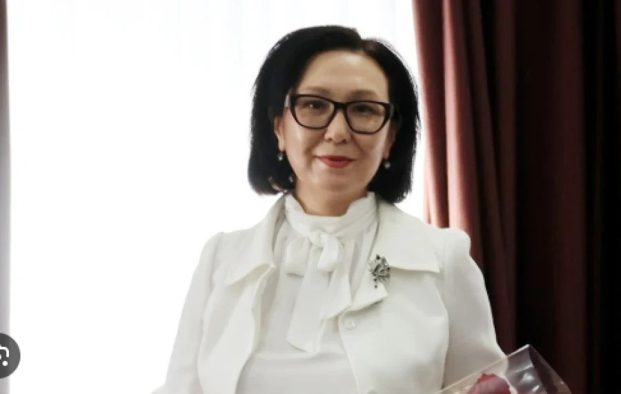 Депутаттар эмгек министринин орун басары Айнура Орозбаеваны кызматка ылайыктыгын текшерүүнү суранышууда