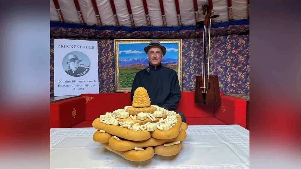 German Ambassador Helmut Kulitz congratulated the Mongols on the Tsagaan Sar holiday