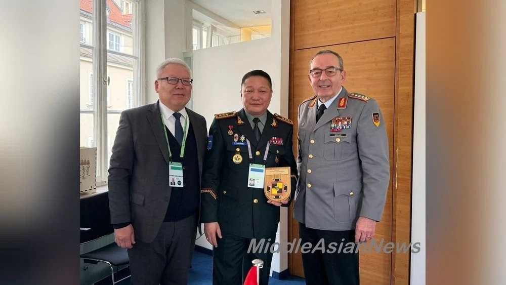 Generals of Mongolia and the FRG agreed to expand the training of mountain infantry.