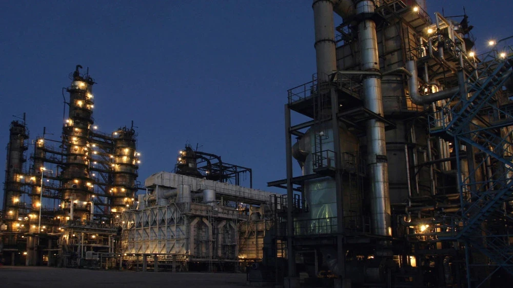 Gas prices in Russia have sharply risen for the first time in six months after new strikes on refineries