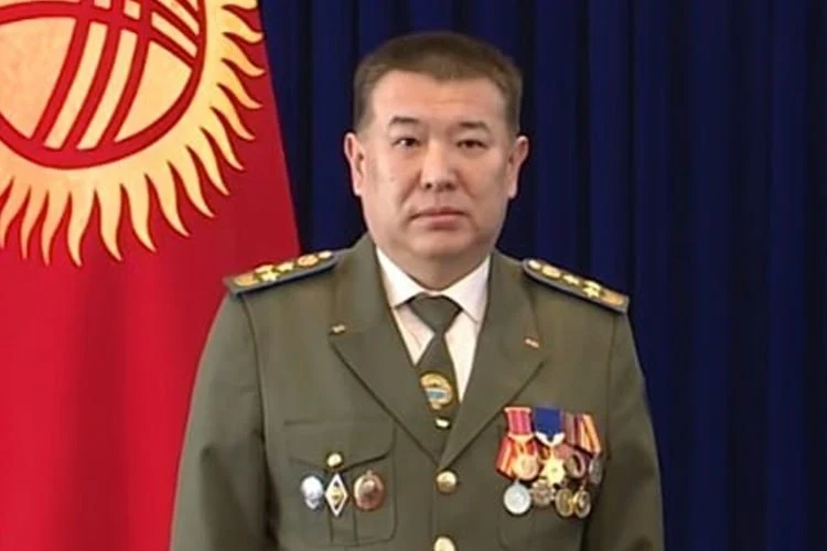 Жумгалбек Шабданбеков депутаттык сын-пикирлердин коштоосунда ГКНБны башкарып калды