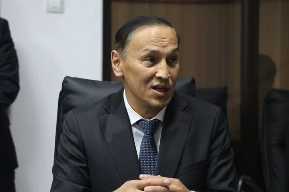 В Ошской области представили нового главу управления ГКНБ