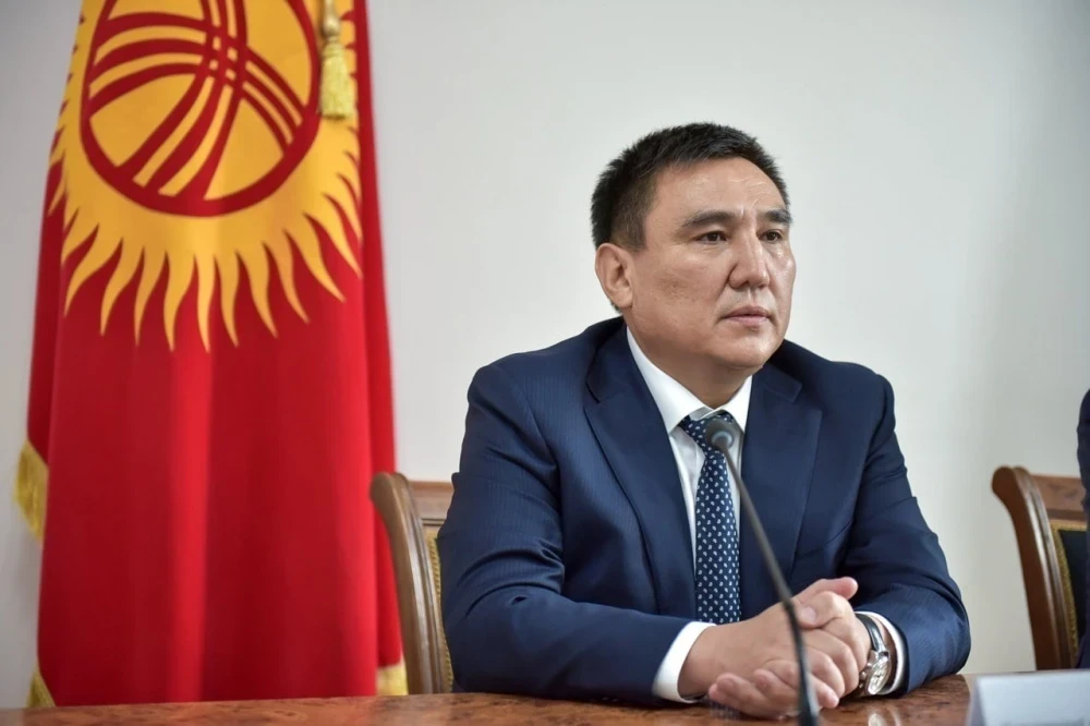 Место Жанарбека Акаева в Жогорку Кенеше занял Таалайбек Сарыбашов