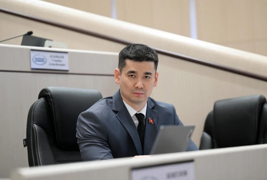 Депутат Болот Ибрагимов избран вице-спикером ЖК