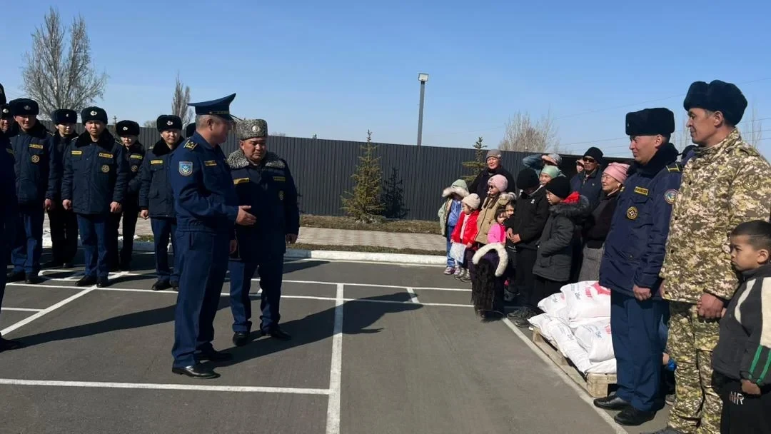 В месяц Рамазан оказана помощь многодетным сотрудникам МЧС