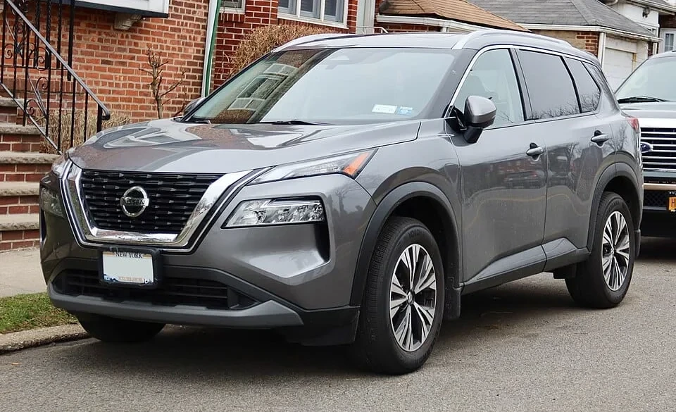 Nissan отзывает свыше 600 тысяч автомобилей из-за дефектов двигателя