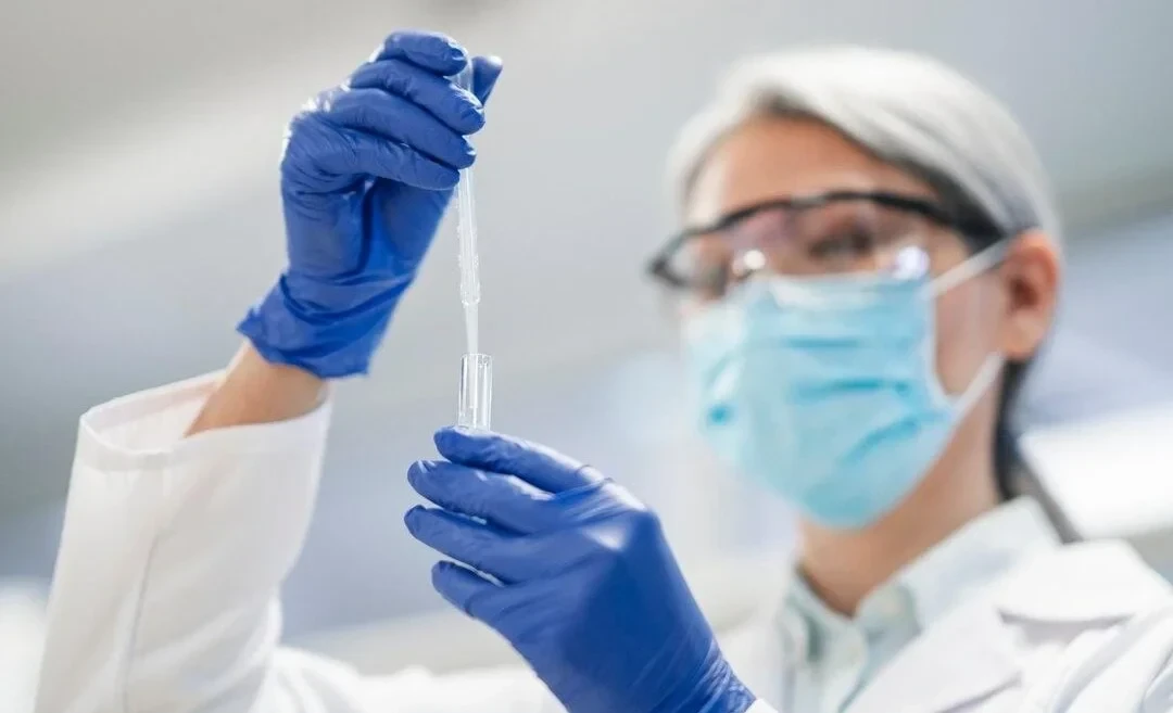 Япония биринчи жолу Паркинсондун жана жүрөк жетишсиздигинин дартына каршы iPS-клеткаларына негизделген дары-дармектерди бекитти