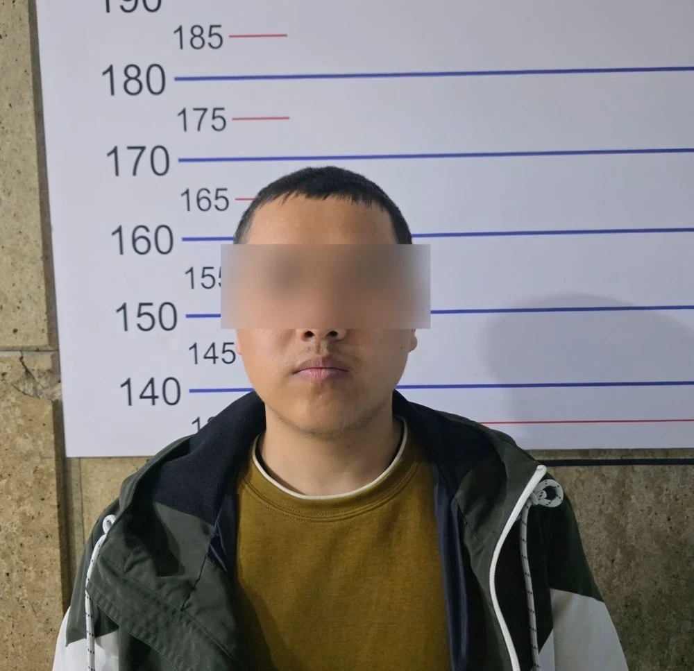 Милиция жаңы конуштун тургундарынан келген сигналдан кийин закладчыны кармады