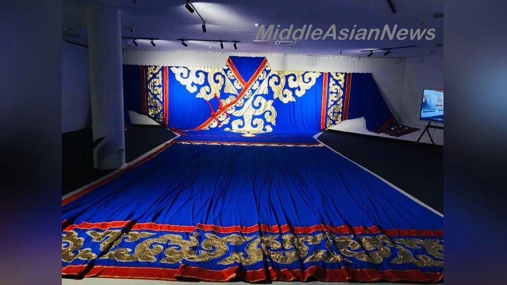 In the Genghis Khan Museum, the world's largest Mongolian clothing - "deel" - is on display.