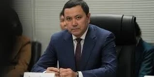 Глава Минздрава Каныбек Досмамбетов ушел в отставку