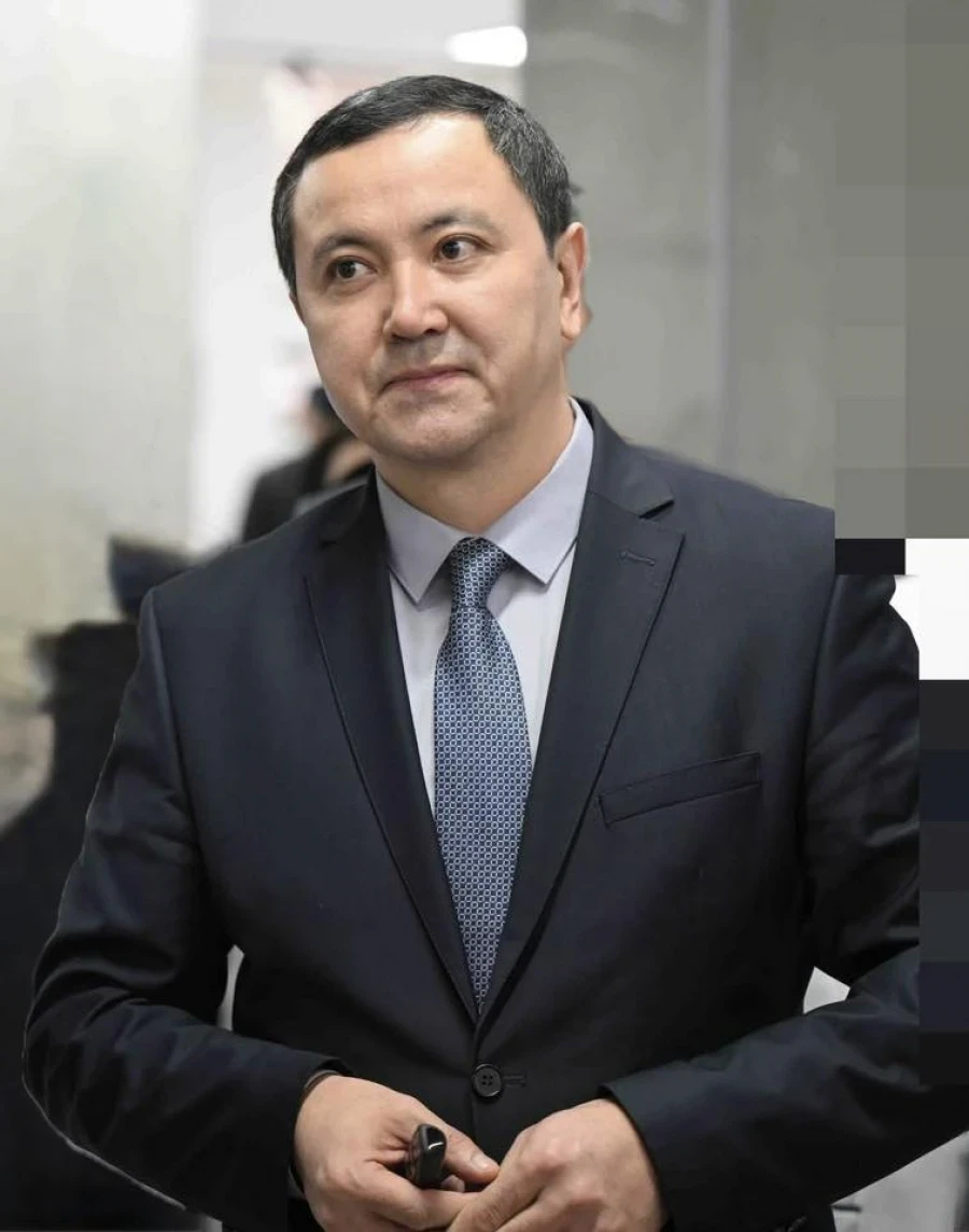 Министр саламаттык сактоо Каныбек Досмамбетов кызматтан алынган