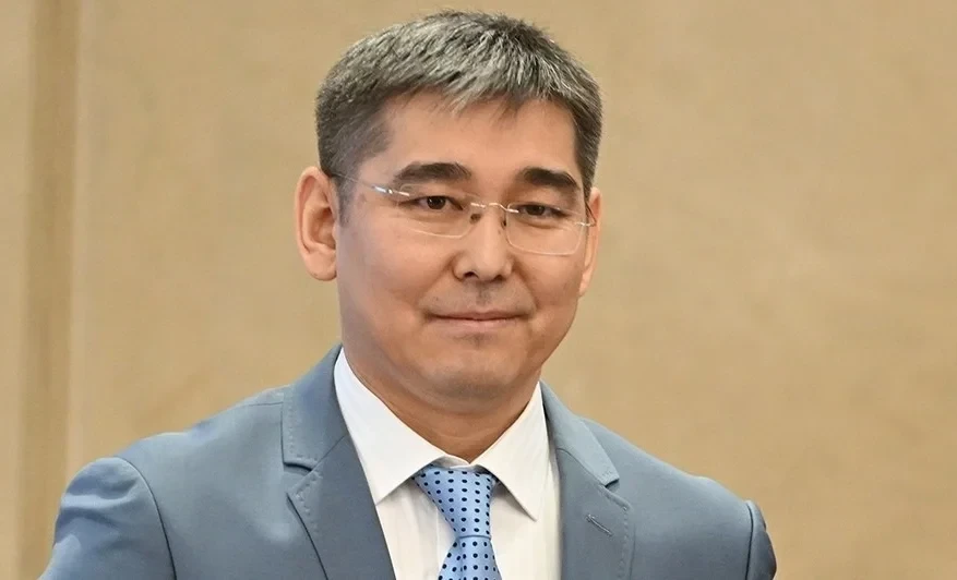 Дамирбек Осмонов саламаттык сактоо министринин милдетин аткаруучу болуп дайындалды