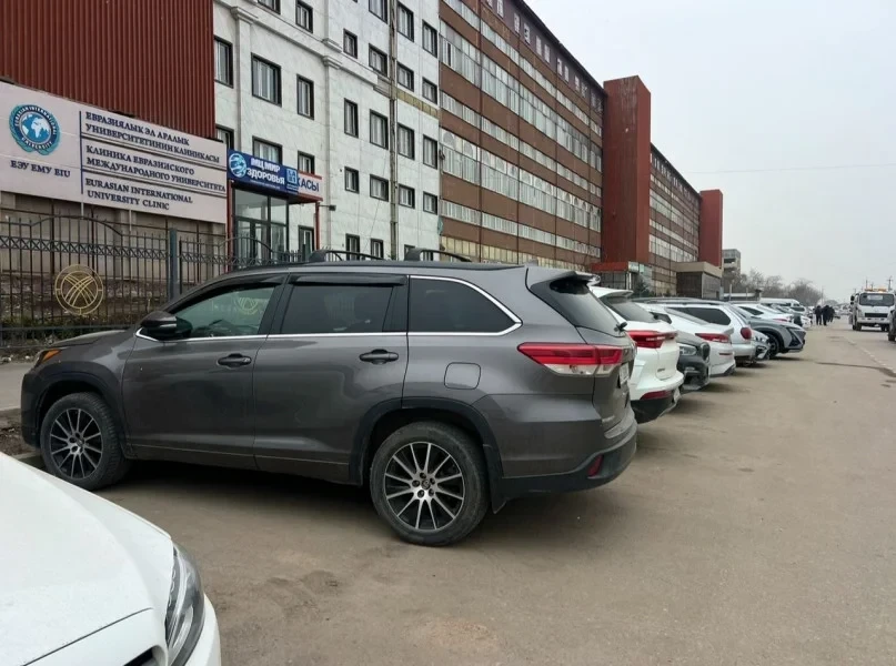 Аю Grand жанындагы токтотуучу жай муниципалдык болот