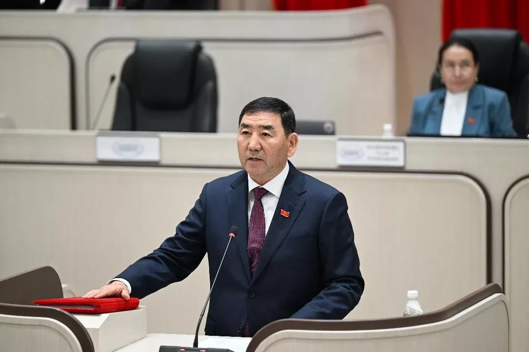 Депутат Суйунбек Омурзаков избран председателем Комитета ЖК по судебно-правовым вопросам, правопорядку, борьбе с преступностью и противодействию коррупции