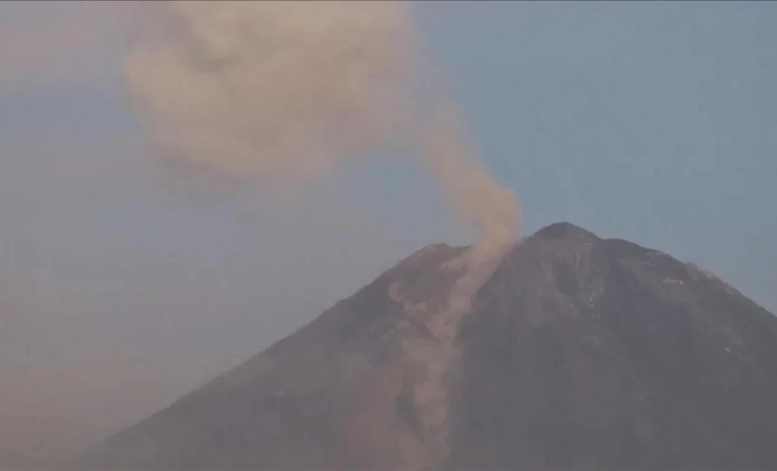 Жаңы Семеру вулканынын жарылуусу Индонезиянын борбордук бөлүгүндө катталды