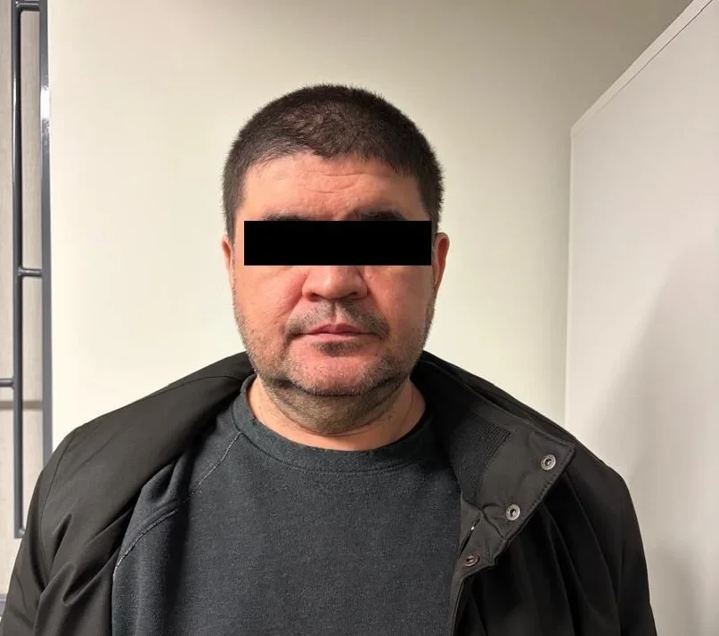 ГКНБ кызматкерин пара берүүгө аракет кылган жаран алтын куймалары менен кармалды