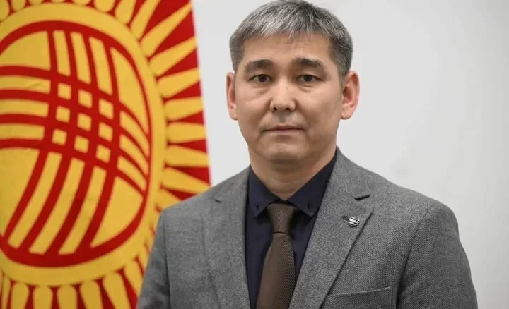 Дамирбек Осмонов саламаттык сактоо министри болуп дайындалды