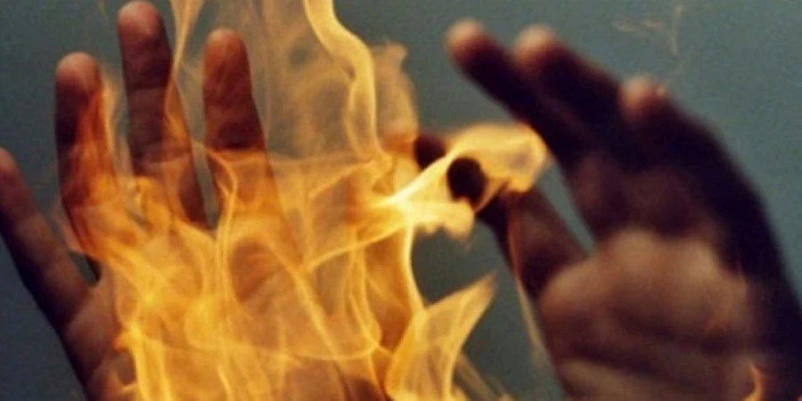 A resident of the village of Ak-Suu set herself on fire after learning about her underage daughter's pregnancy.