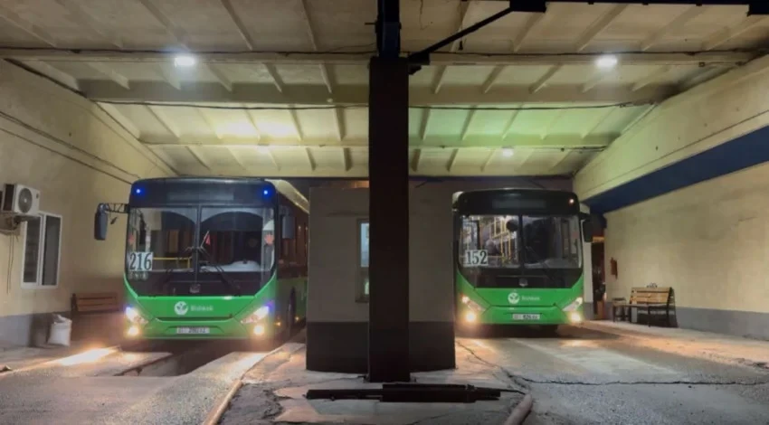 Бишкекте бузулуулардын айынан бир нече автобустар линиядан алынды