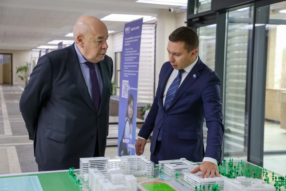 Спецпредставитель Президента РФ Михаил Швыдкой посетил КРСУ