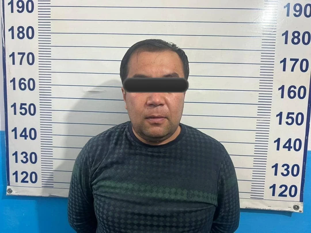 В городе Ош мужчина, обещая продать участки, получил более 1 миллиона сомов