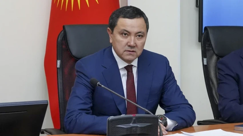 Minister of Health: Some specialists in clinics have "overgrown with moss"