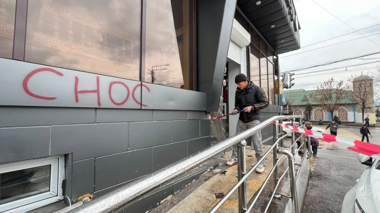 After complaints from residents, the "Al Mansur" and "Abu Bakr" cafes are being demolished in Osh