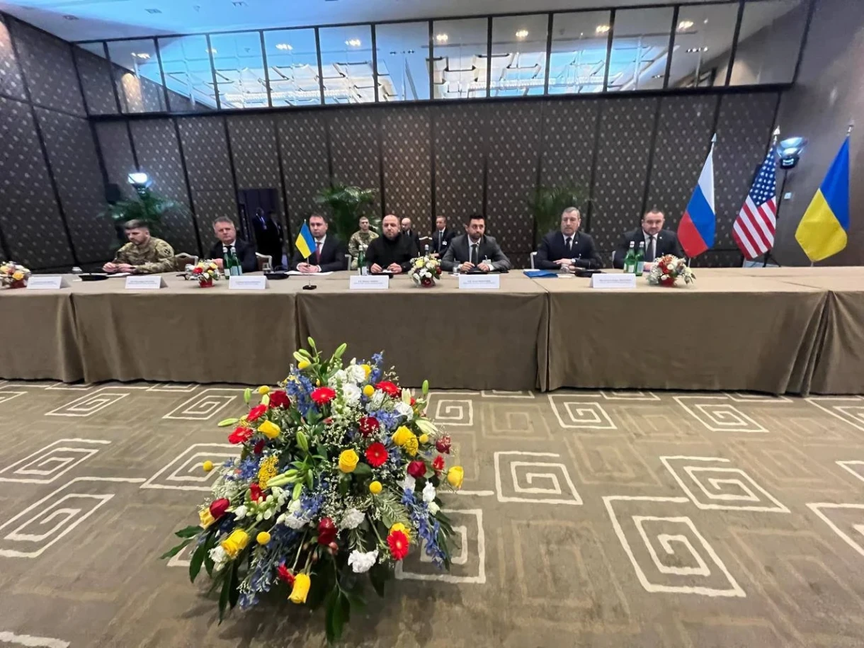 Украндагы кырдаал. Женевадагы сүйлөшүүлөр алты саатка созулду жана уланат