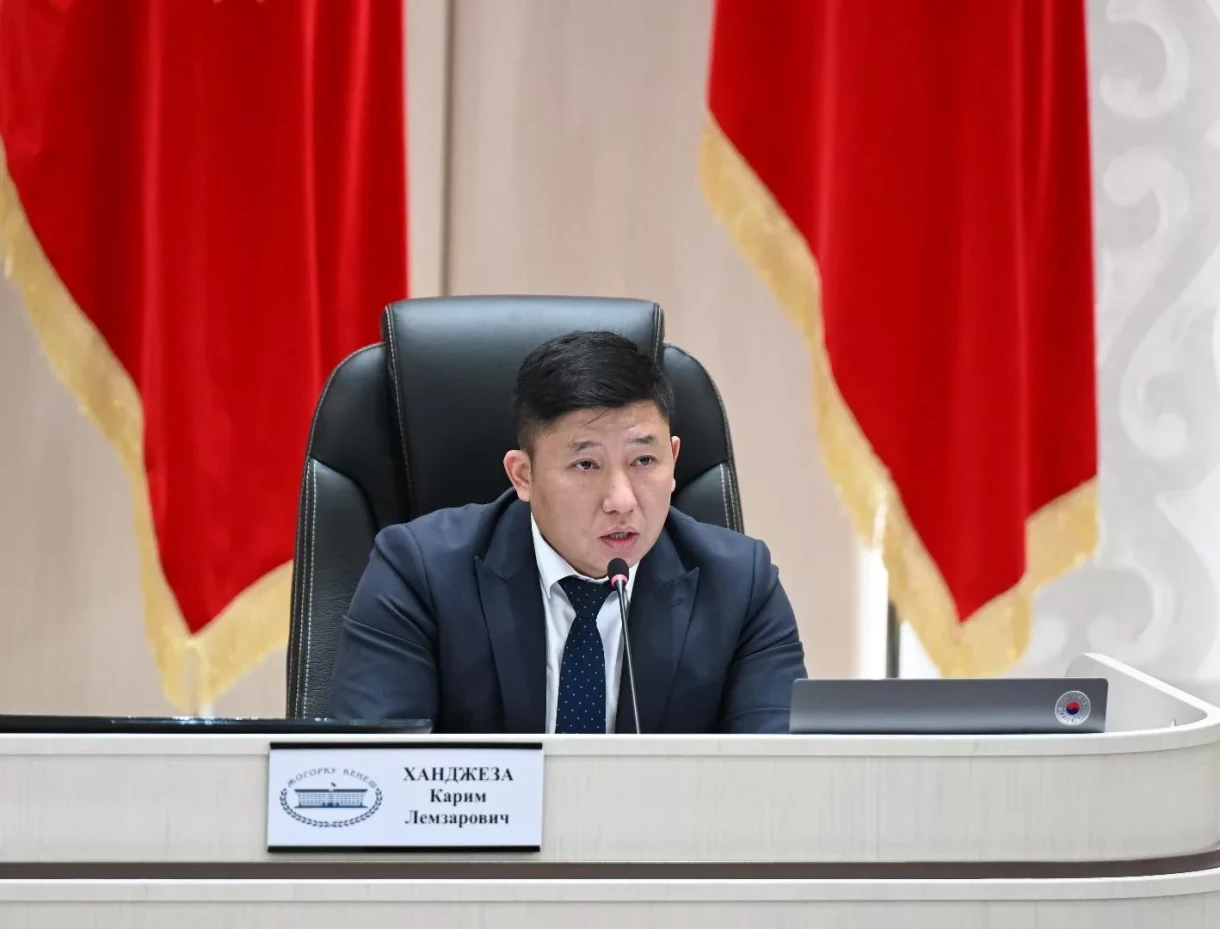 Депутат Карим Ханджеза сложил полномочия заместителя торага Жогорку Кенеша