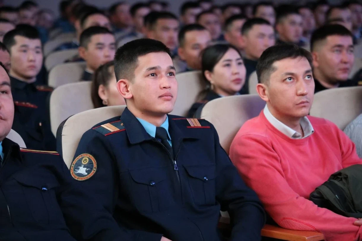 Сотрудникам МВД показали историческую драму «Кара-Кыргыз»