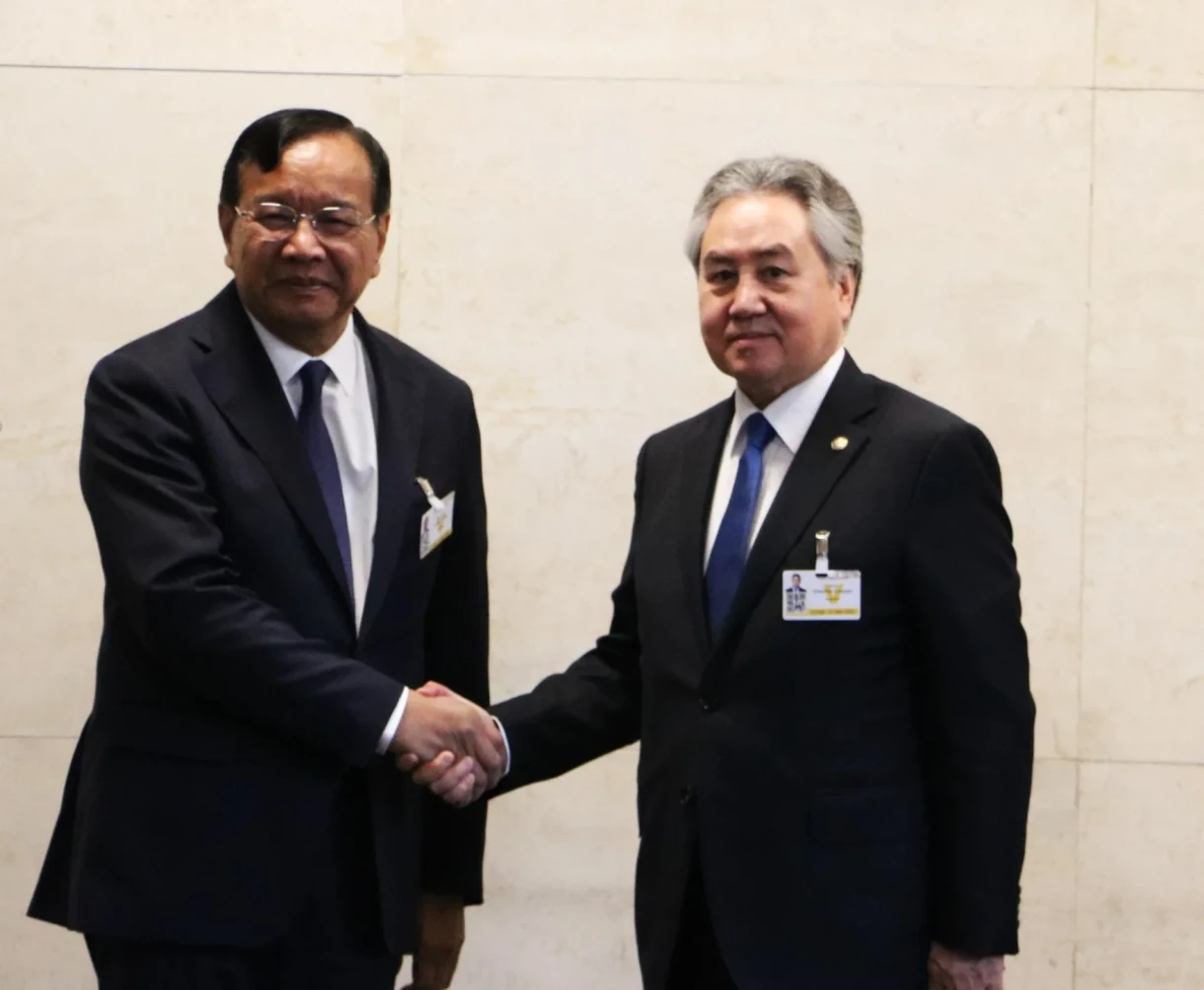 Кыргызстан менен Камбоджанын кызматташтыгынын келечеги тууралуу эки өлкөнүн Тышкы иштер министрлери талкуулашты