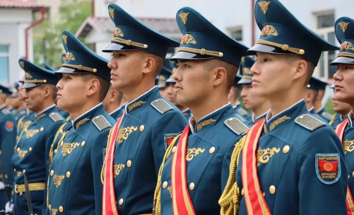 Күч структуралары реформаланды, аскерлердин айлык акысы 3–4,5 эсе өстү – мамлекеттик жетекчи