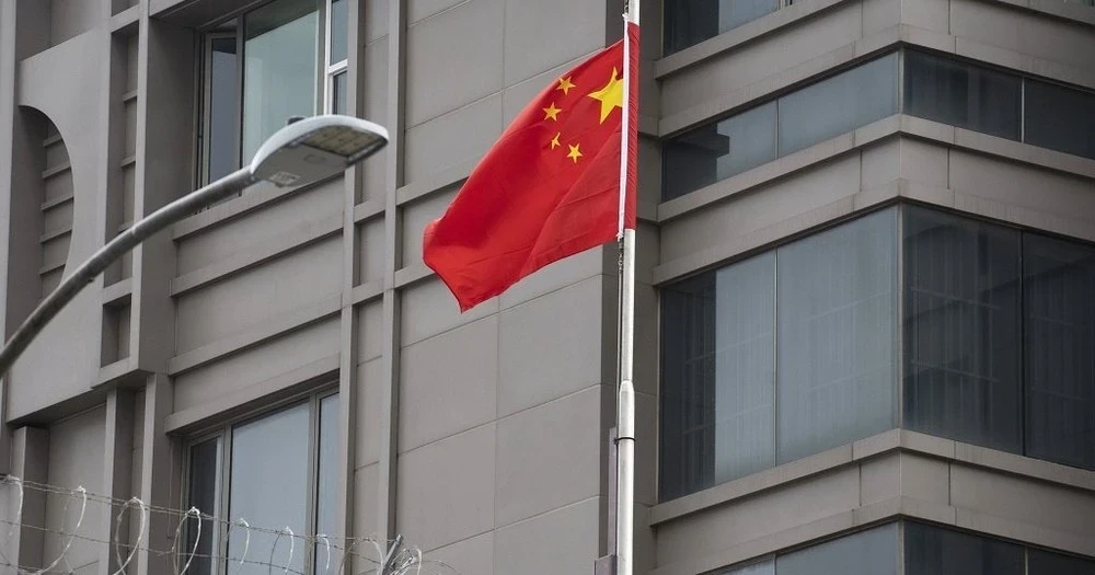 Кытайдын Тышкы иштер министрлиги Хаменейдин өлтүрүлүшүн айыптап, АКШ менен Израилди Ирандагы согуштук аракеттерди дароо токтотууга чакырды