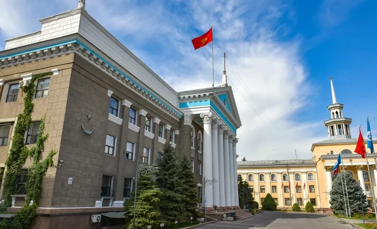 Бишкек шаардык мэриясы бала бакчалардагы тамактанууга кантип төлөө керектигин айтып берди